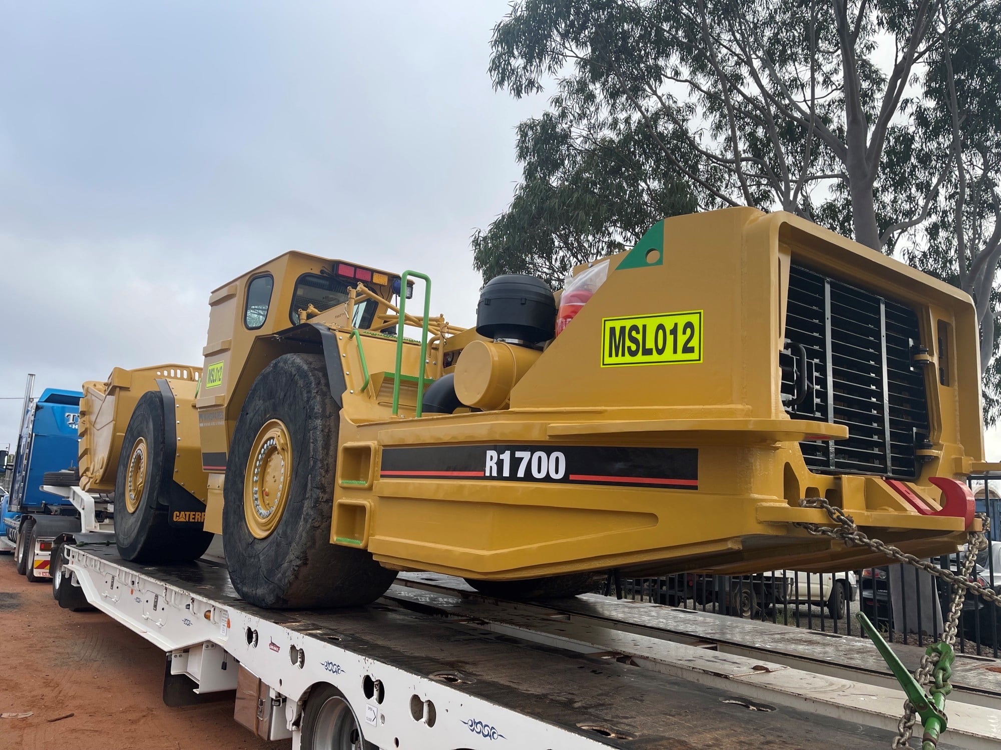 Cat R1700G